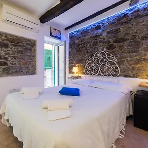 Mezza Galea Guest house Vernazza